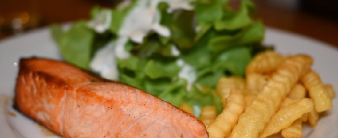 Pan-Seared Salmon with Lemon Garlic Butter Sauce